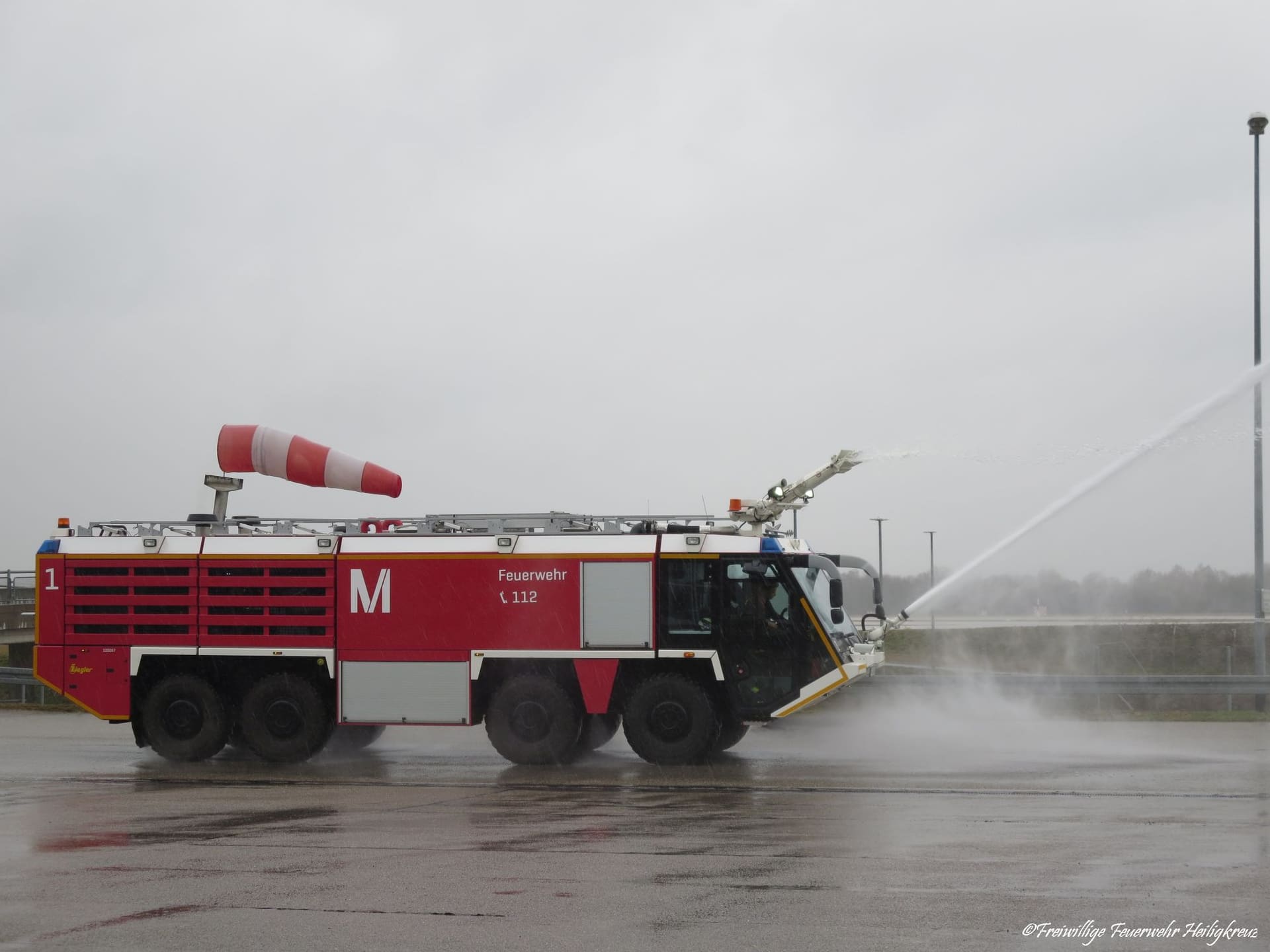 Feuerwehrausflug zur Flughafenfeuerwehr, Foto 5